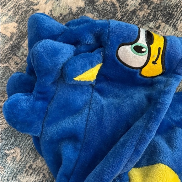 Sonic the Hedgehog halloween costume. Small see pics for measurements - Picture 6 of 7